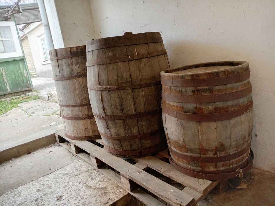 Дървени бъчви и кадуси