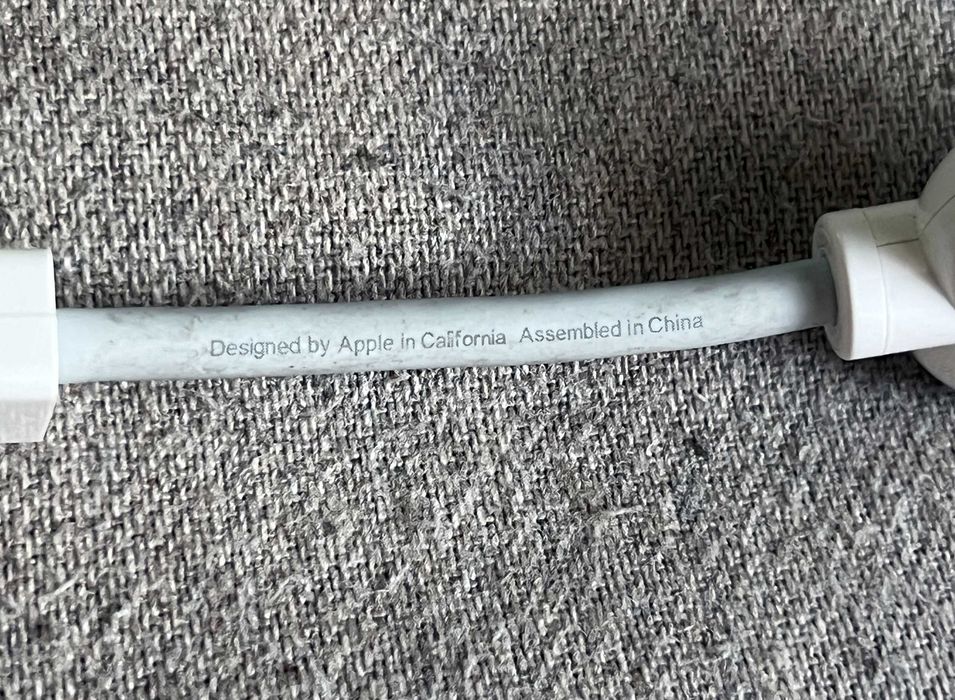 Adaptor original Apple Mini DisplayPort la VGA, funcțional, compatibil