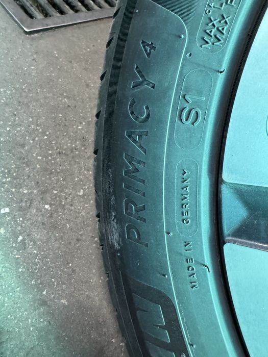 Гуми Michelin Primacy 4 215/55/17 летни дот 4420 - джантите не се продават