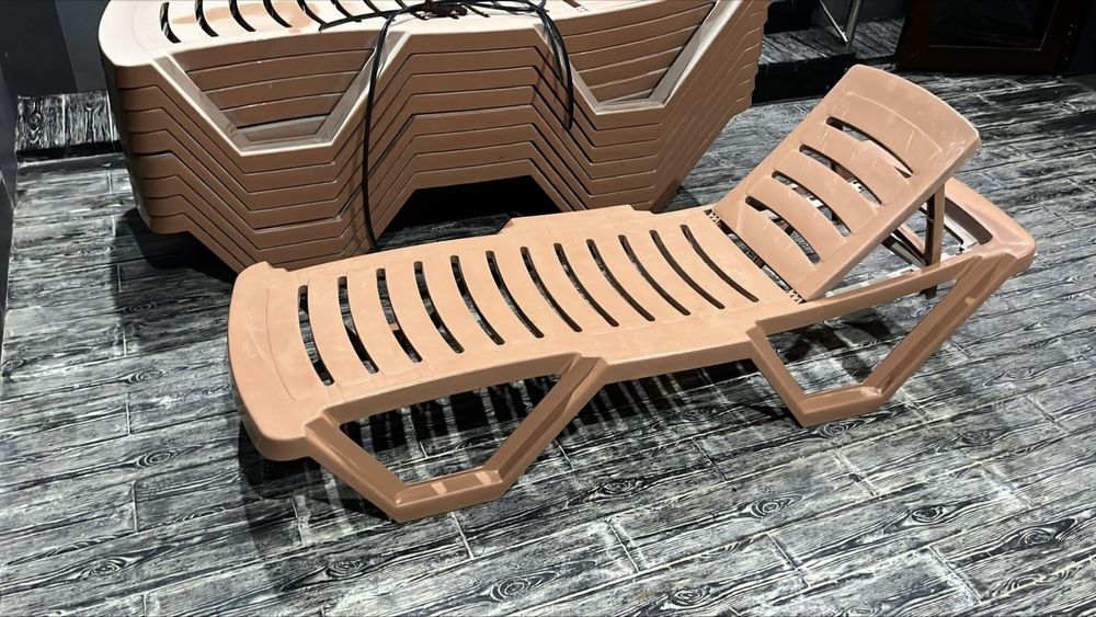 продаем лежак цена 10.000