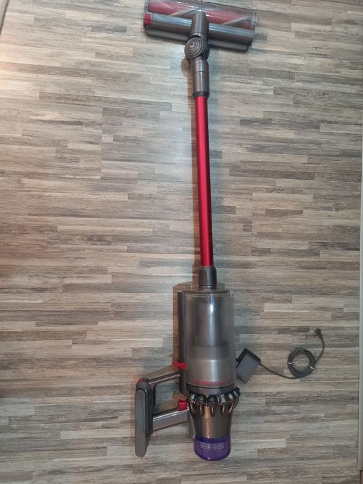 Dyson v11 outsize absolute