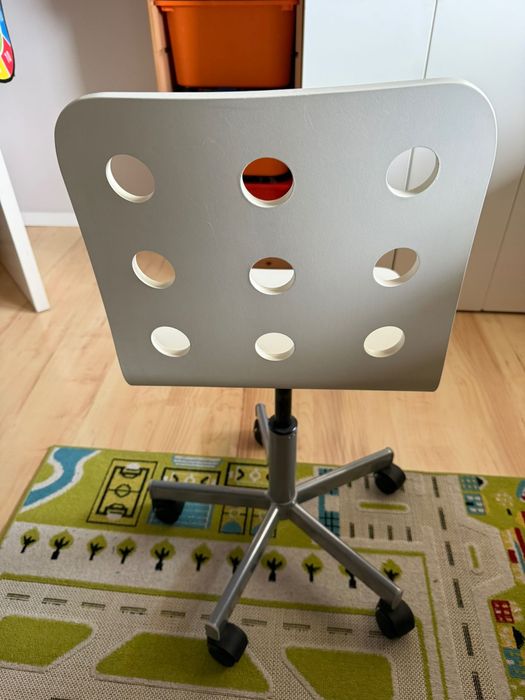 Детско бюро Micke (+ стол и маса по желание)