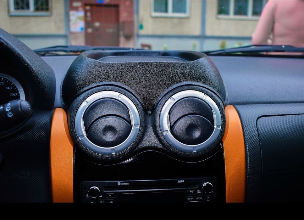 Накладка полка  на панель приборов для Ларгус