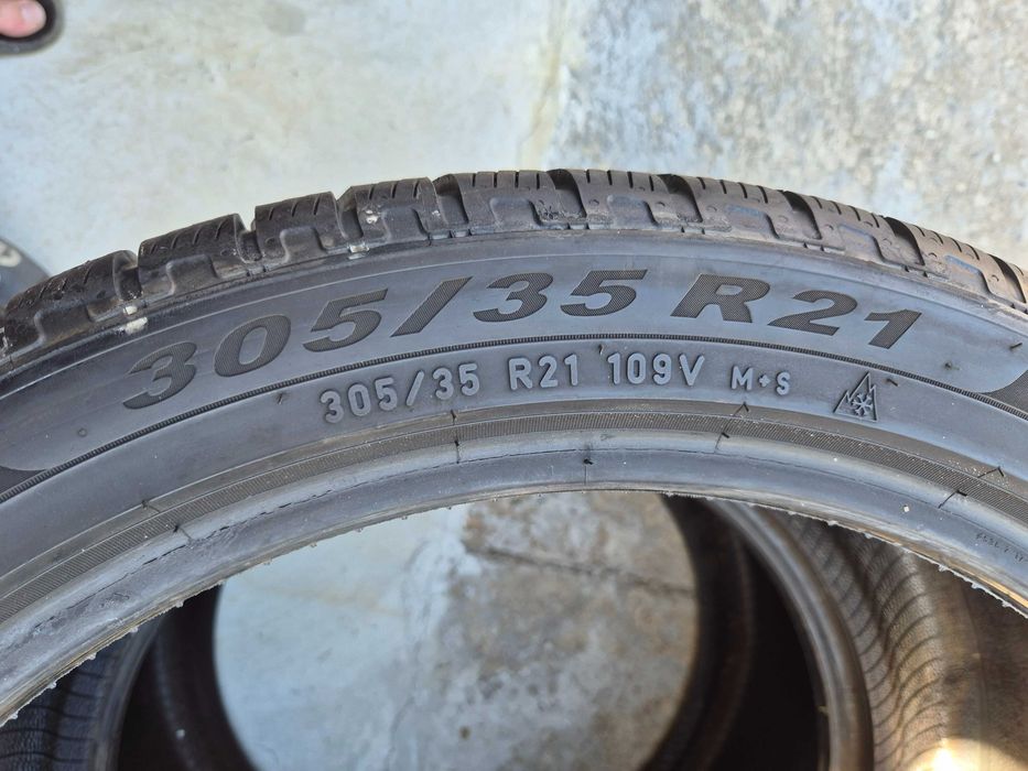 2 Anvelope M+S IARNA - 305/35/21 109V - Pirelli Scorpion Winter - CA UNELE NOI - DOT 2018 !