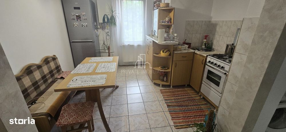 Apartament 3 Camere Et.2/4 De Vanzare, Str Magurei, Zona Dambu