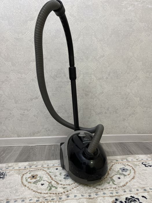 Пылесос с мешком для мусора