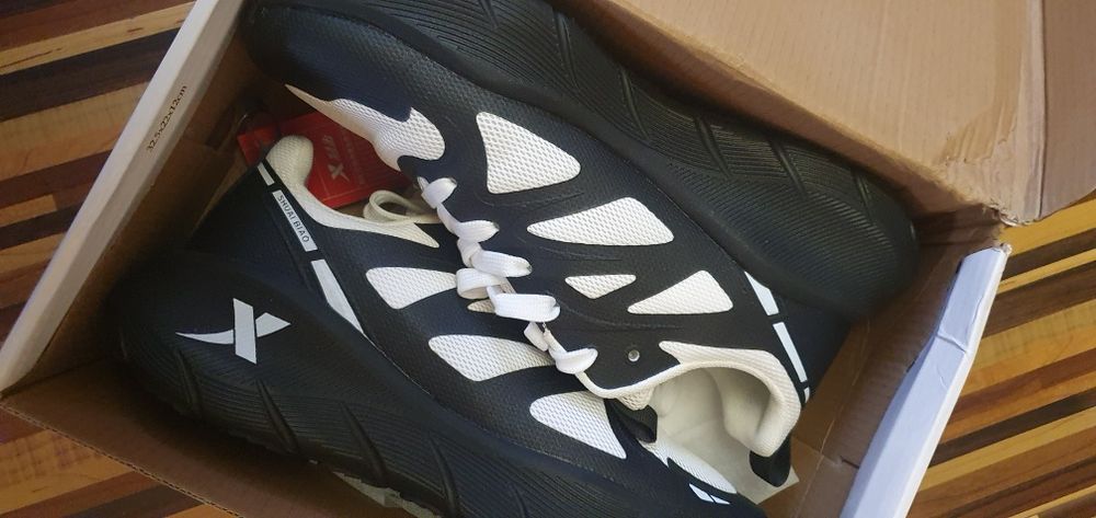 Продам новые кросовки 42 размера