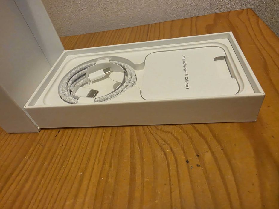 iPhone 15 pink - 128GB