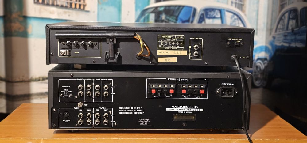 Muzica la radio tuner Fisher FM 2321 - Studio Standard