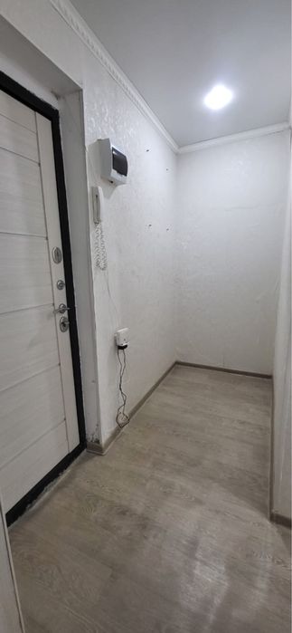 Продам 1 - ком квартиру