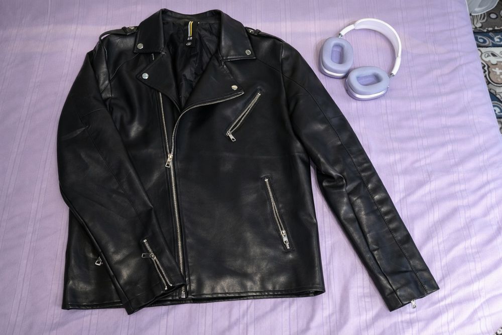 Koja + simi bilan arzonga beriladi ideal holatda