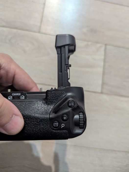 Батарейный блок для Canon R BG-E22