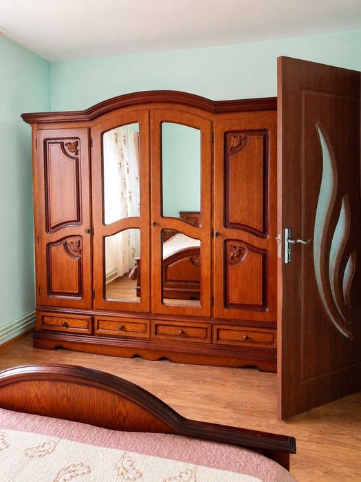 Apartament 3 camere, 69 mp, 2 băi, etaj 2/4 – zona centrală Boldești-Scăieni