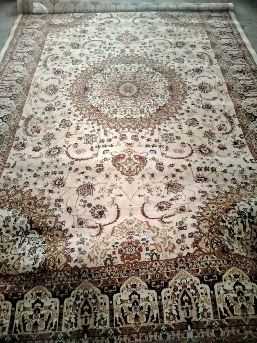 Продам  ковер срочно