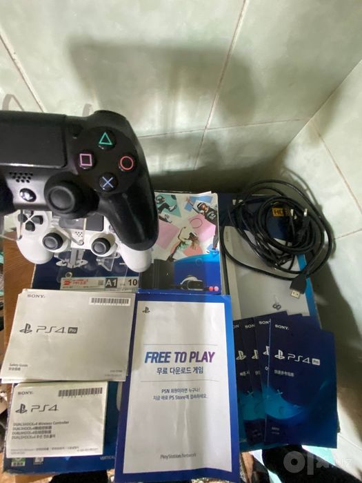 PlayStation 4 pro sotiladi 250 dollar