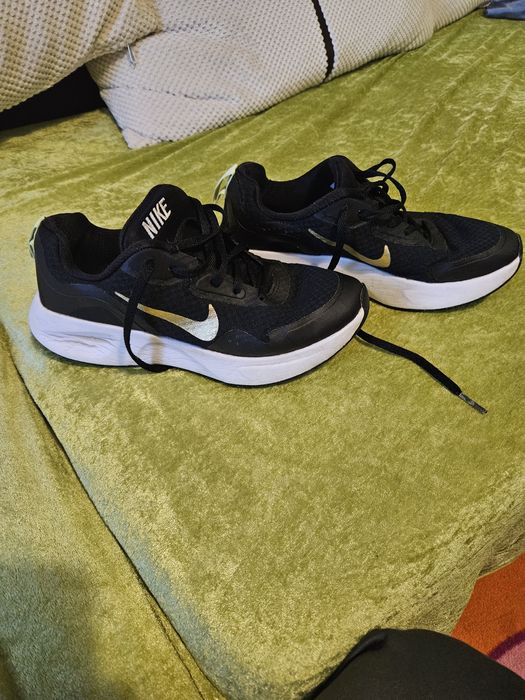 Маратонки NIKE в добро състояние