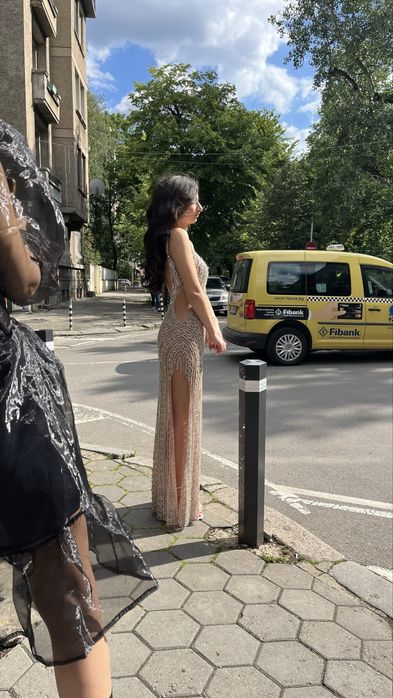 Бална рокля с камъни