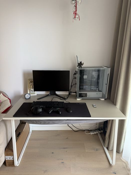 Vând set birou și scaun gaming IKEA (HUVUDSPELARE + MATCHSPEL)