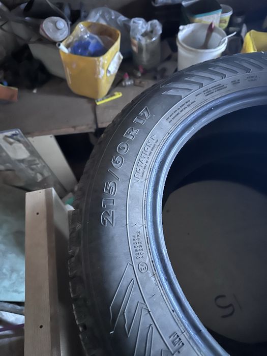 Продам зимние шипованные шины Nokian Nordman 8