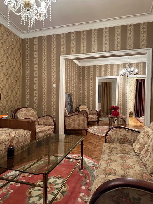 Дава се под наем Тристаен апартамент в София, Център - 100 кв.м за 847.62 € - Снимка #5