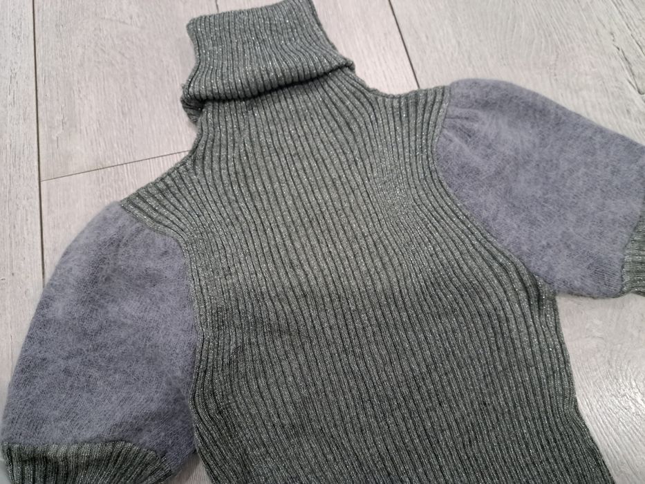 Пуловер с ефектни рамене р-р С