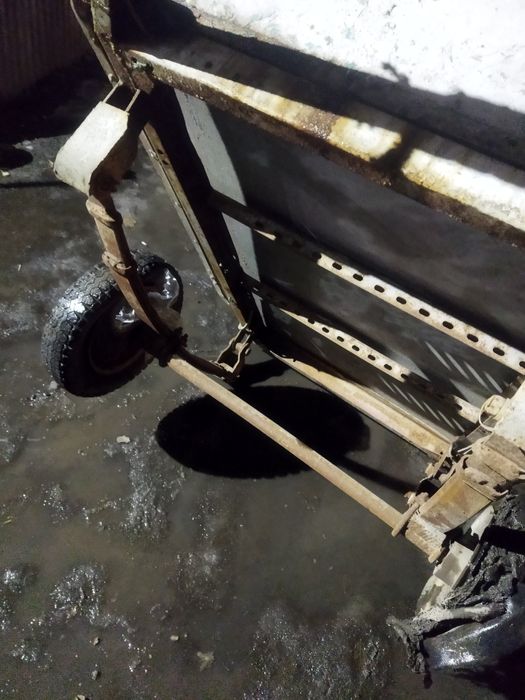 Прицеп легковой на рессорах