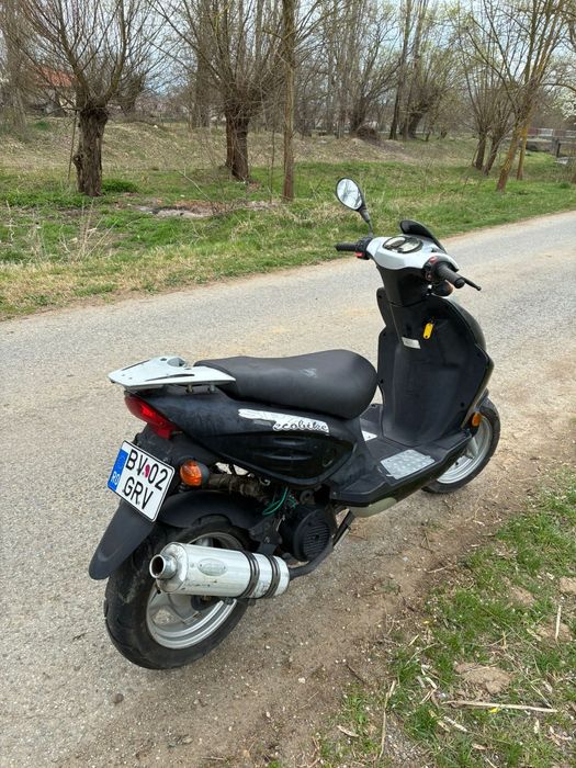 Vând scuter 125 4t