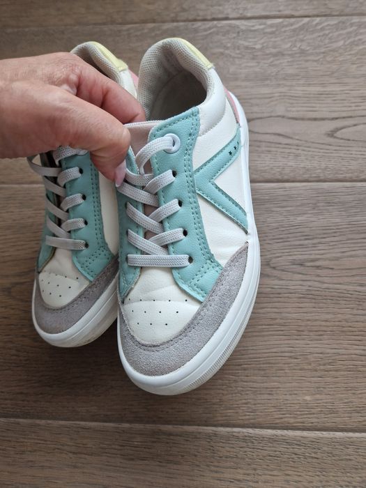 Adidasi Okaidi fete mărimea 30