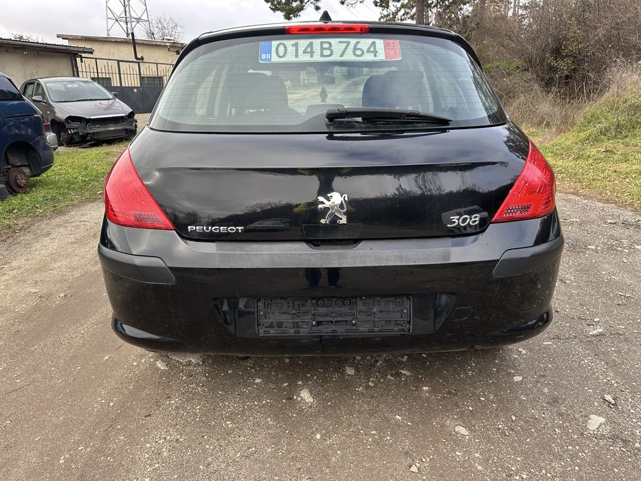 Задна броня за Пежо 308 хечбег до 2011г