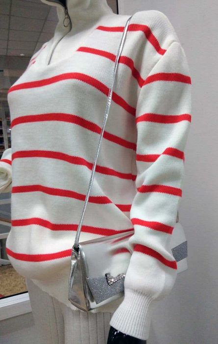 Женский клатч, серебристый