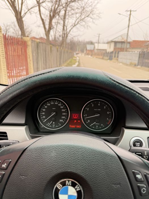 BMW E90 3.0i automat 2008