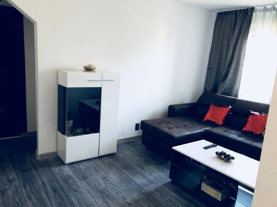 Apartament 3 camere Rovine-Damarin