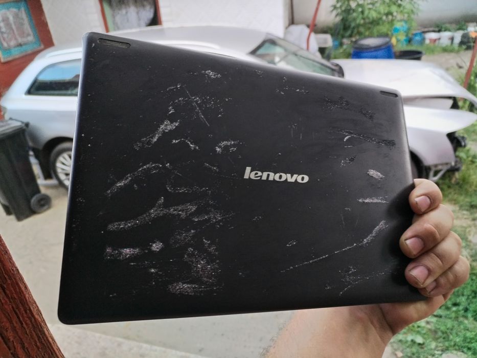 Tableta Lenovo (100 lei)