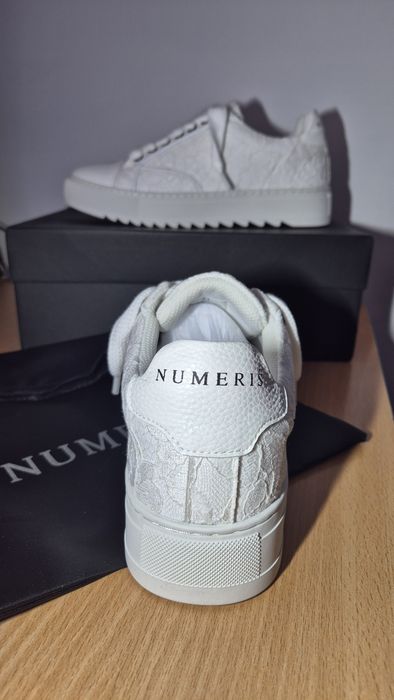 pantofi numeris 41