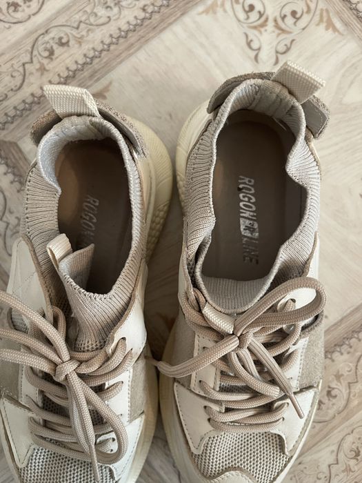 Кроссовки летние