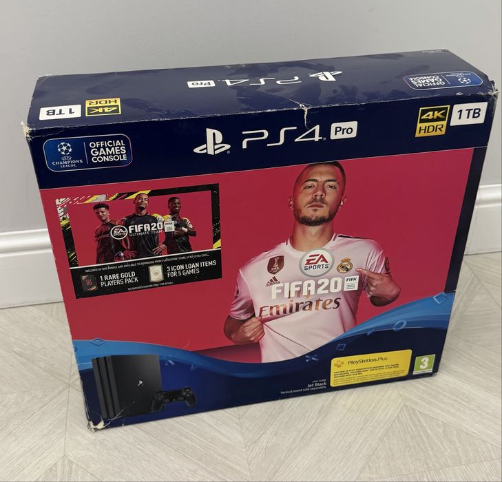 Продаю Play station 4 Pro