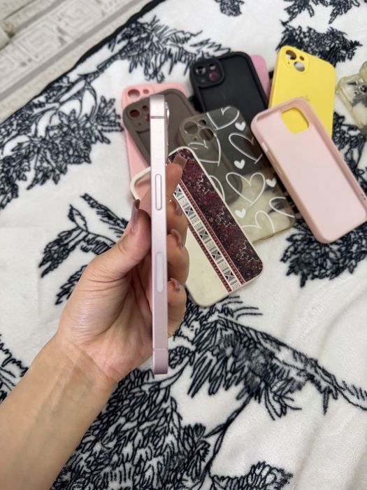 Продам Iphone 13