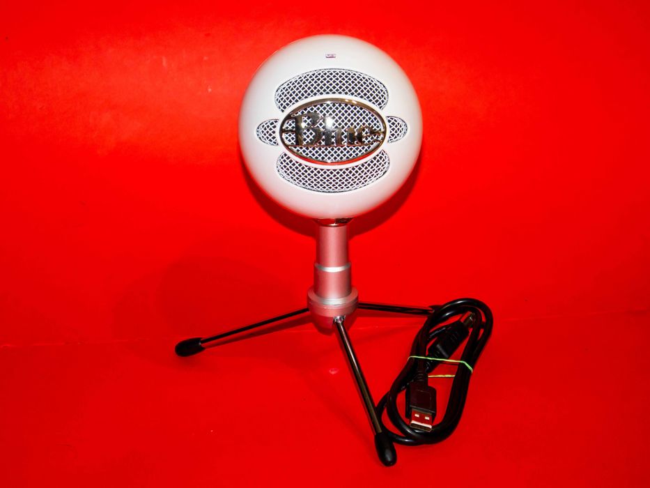 Бял USB микрофон Logitech Blue Snowball iCE, подкаст стрийм запис звук