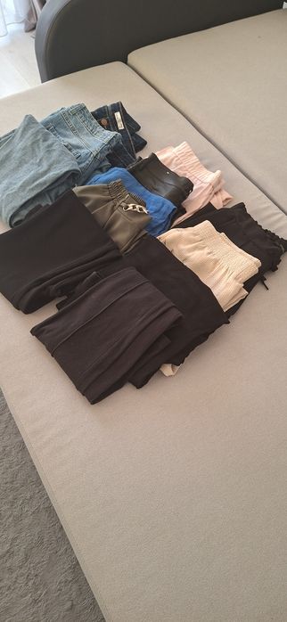 Lot pantaloni 12 bucăți diferite marimi xs-s-m