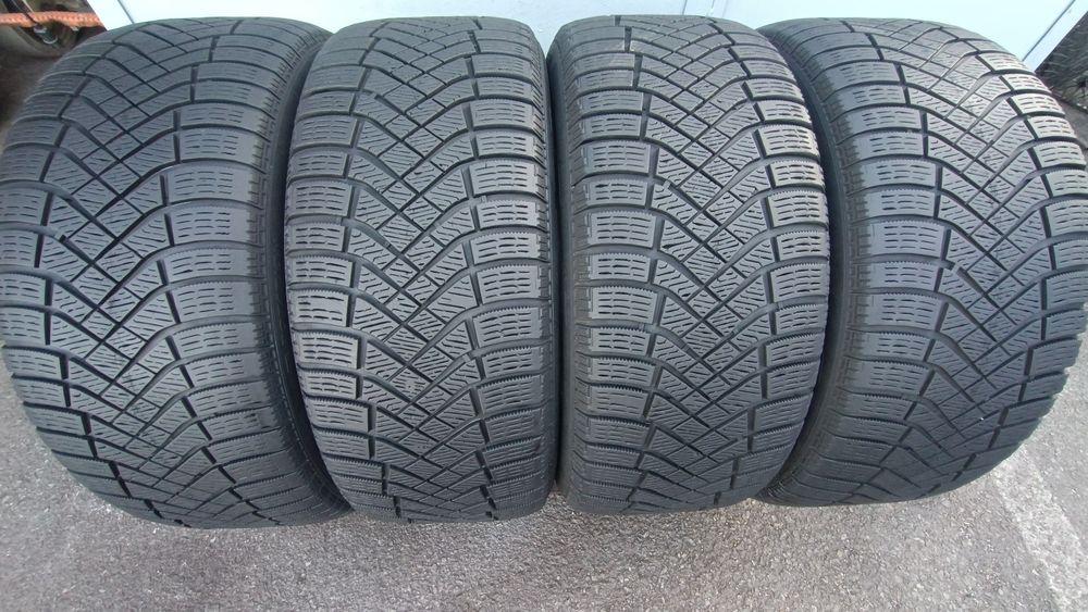 225/50/17 Pirelli