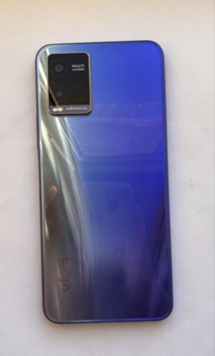 Телефон Vivo Y21 сатылады