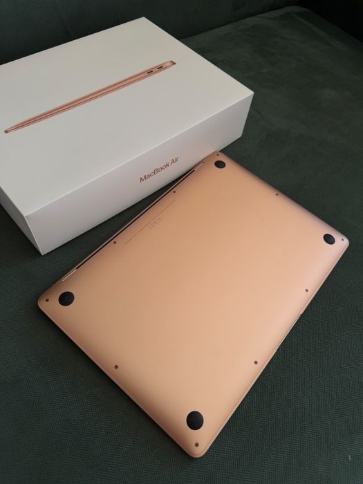 Продам MacBook Air 13-inch M1 chip
