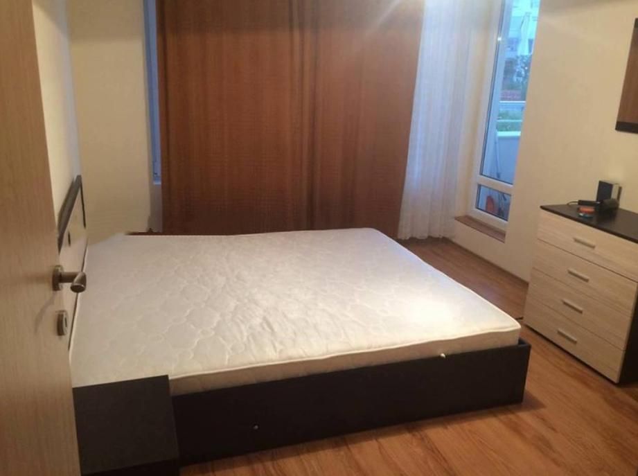 Дава се под наем Тристаен апартамент в София, Студентски град - 80 кв.м за 800 € - Снимка #1