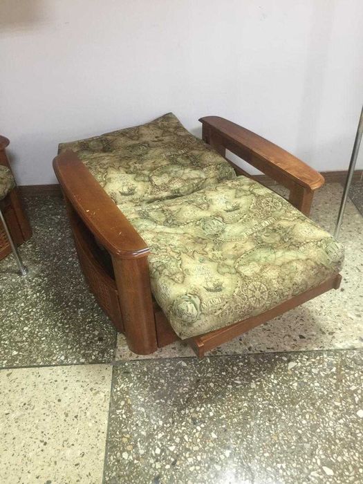 Мягкий уголок (диван и кресло)