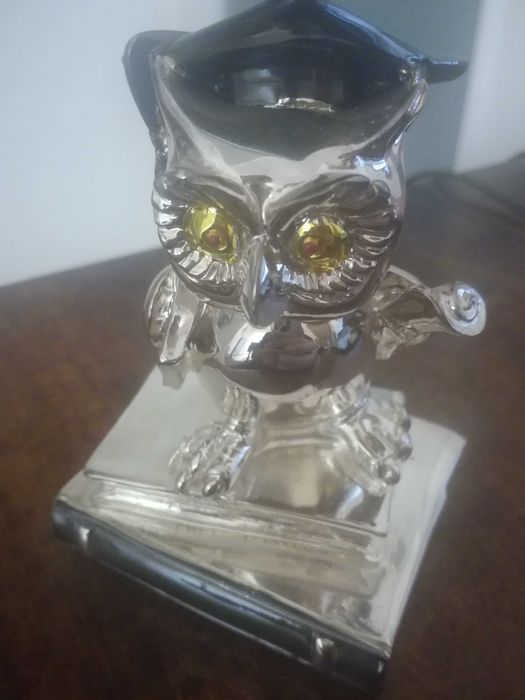 Statuie mică placată cu argin