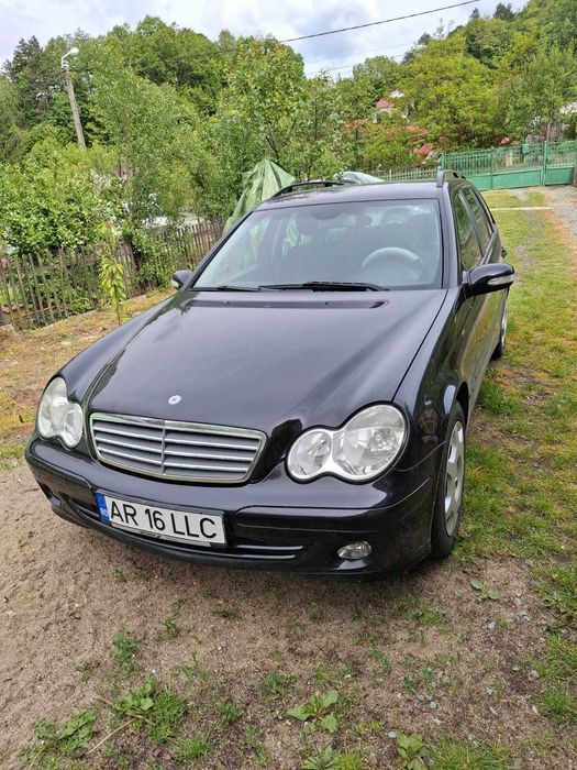 Vand  sau schimb plus diferenta Mercedes C200 CDI combi, 2004 Diesel