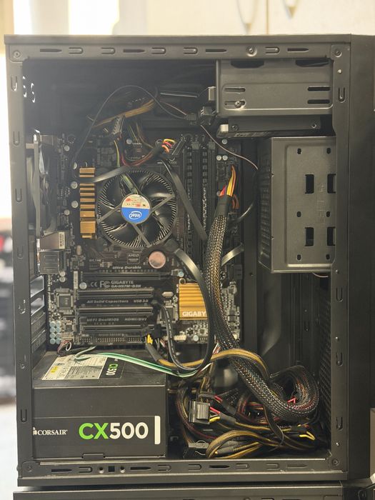 LOT 4 Pc-uri i5 4570 | 70GB DDR3 | HDD 500GB | SSD 120gb