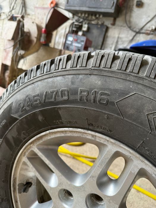 Гуми джанти за jeep Grand Cherokee