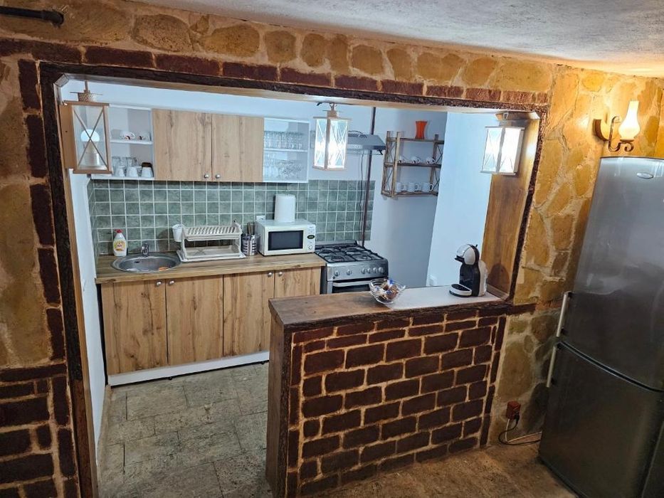 Inchiriez pensiunea "CASA cu TURN" in statiunea Sarata Monteoru