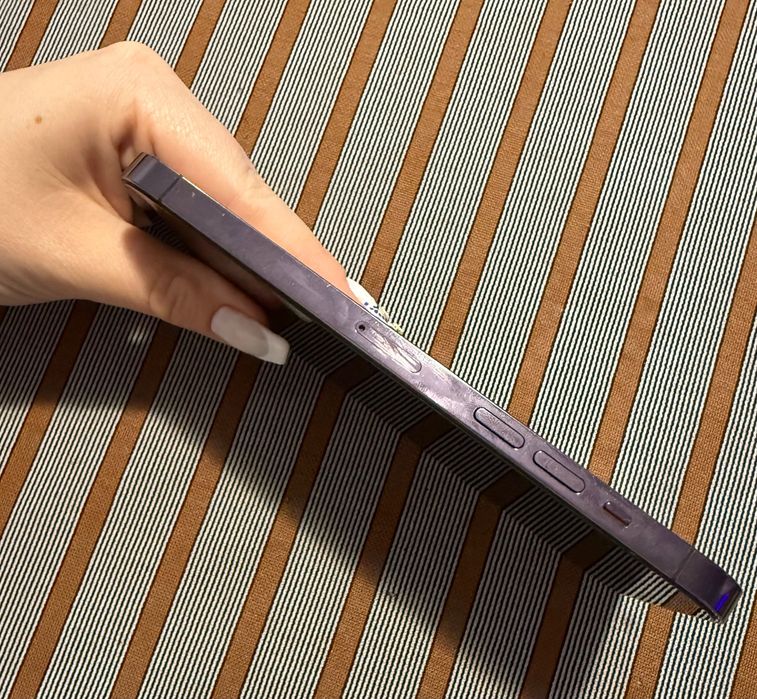 iPhone 14 pro max deep purple